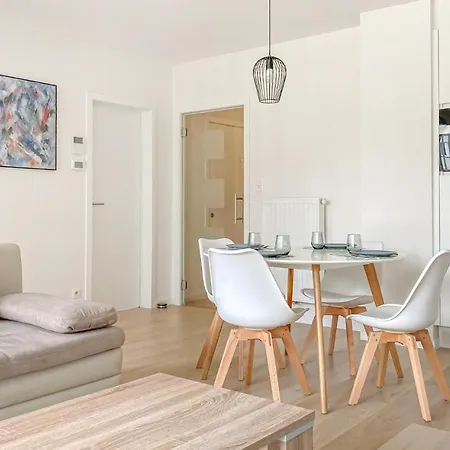2 Bedroom Stunning Apartment In Oostende Exterior foto